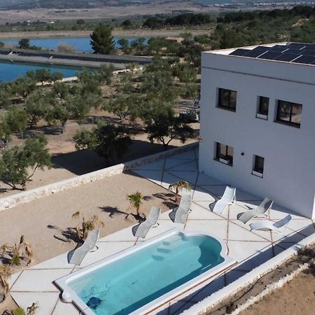 Casita Del Embalse Con Encanto Biar Bagian luar foto