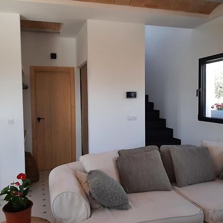 Casita Del Embalse Con Encanto Biar Bagian luar foto