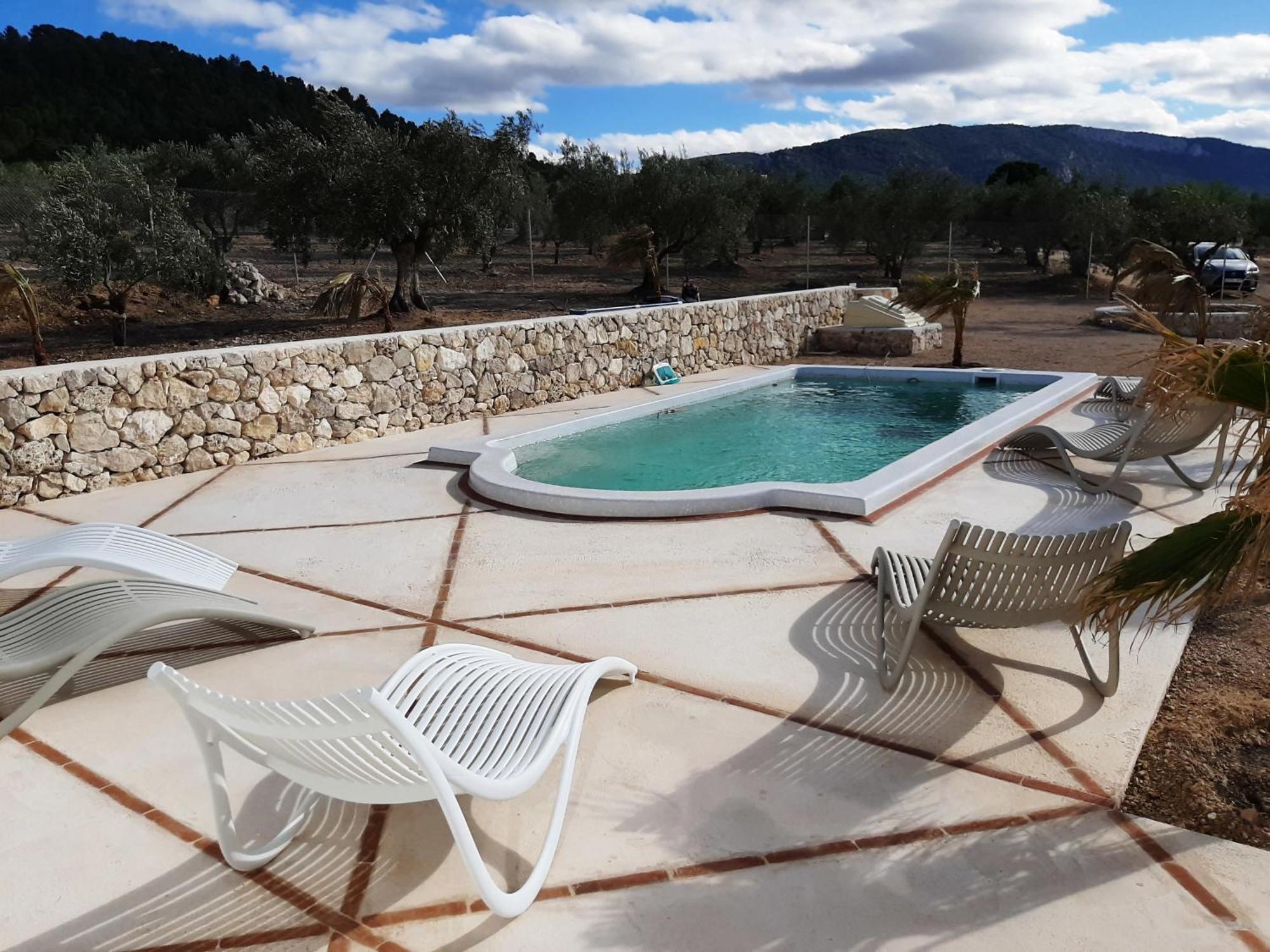 Casita Del Embalse Con Encanto Biar Bagian luar foto