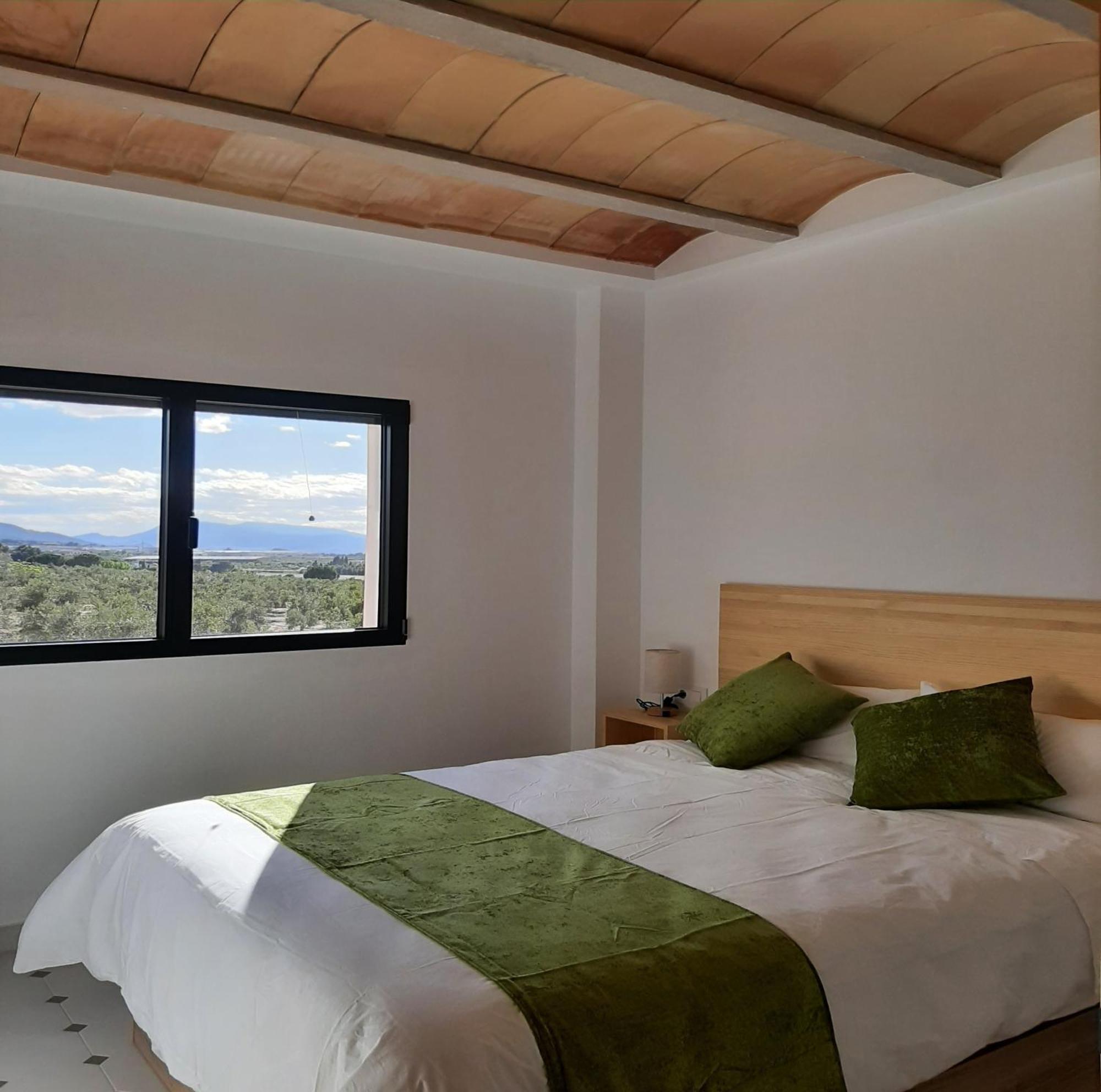 Casita Del Embalse Con Encanto Biar Bagian luar foto