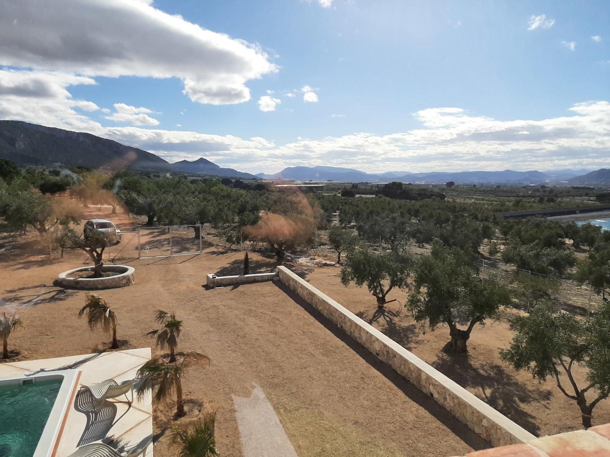 Casita Del Embalse Con Encanto Biar Bagian luar foto