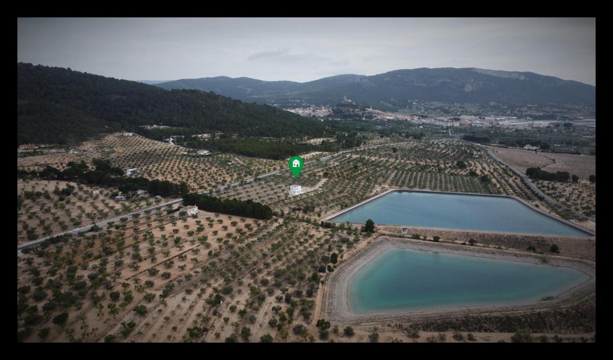 Casita Del Embalse Con Encanto Biar Bagian luar foto